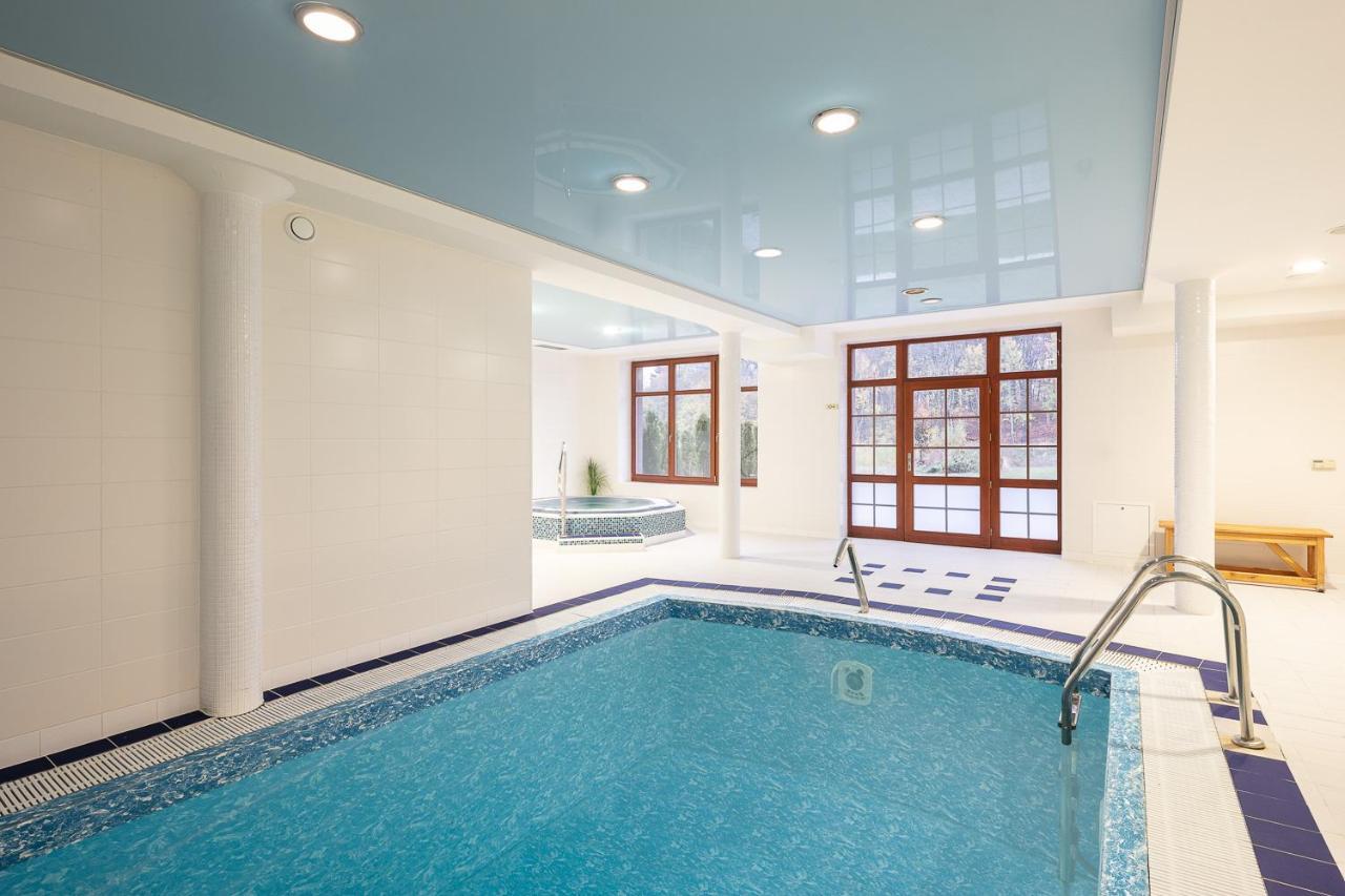 Pytloun Wellness Hotel Hasistejn Místo المظهر الخارجي الصورة