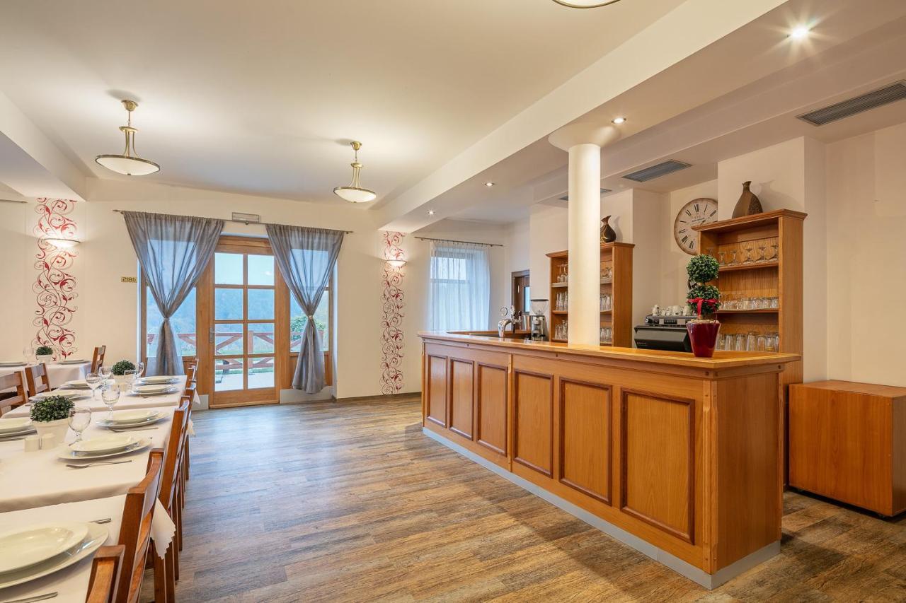 Pytloun Wellness Hotel Hasistejn Místo المظهر الخارجي الصورة